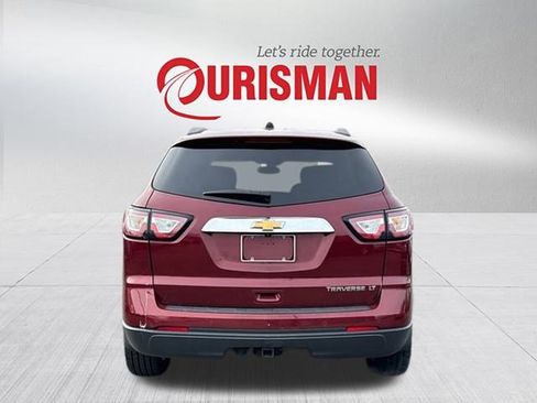 Used 2016 Chevrolet Traverse LT w/ Style and Technology Package image 3