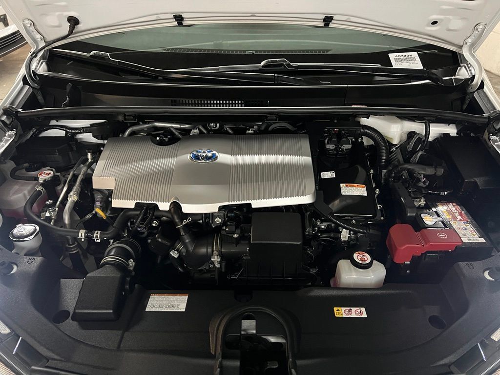 Certified 2022 Toyota Prius LE FWD image 38