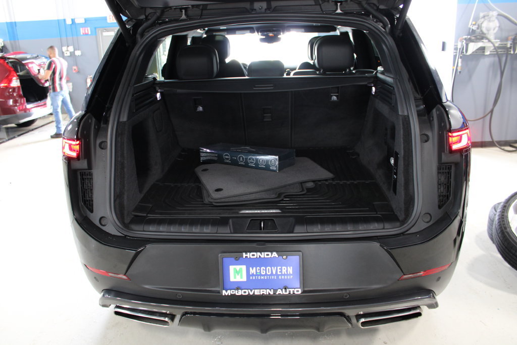 Used 2023 Land Rover Range Rover Sport SE AWD/4WD image 23