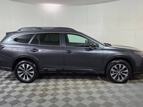 Used 2023 Subaru Outback Limited AWD/4WD image 8