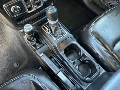 Used 2021 Jeep Wrangler Unlimited Sahara image 22