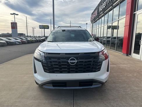 New 2026 Nissan Pathfinder Platinum w/ Cargo Package image 8