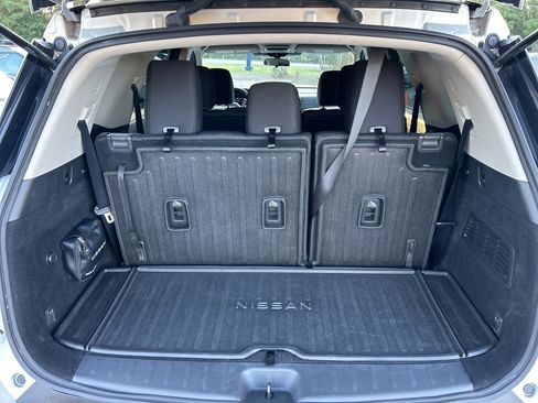 Used 2022 Nissan Pathfinder SV w/ Cargo Package image 34
