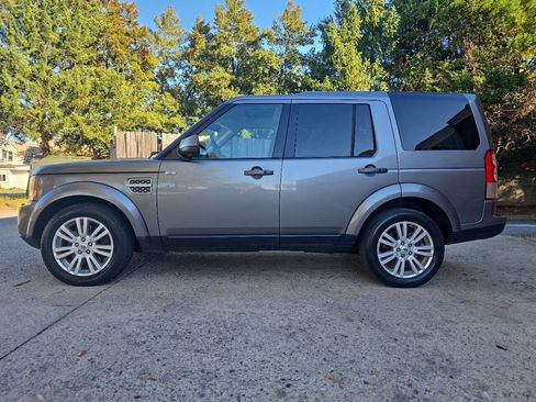 Used 2010 Land Rover LR4 HSE image 3