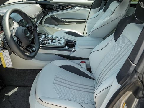 New 2025 Aston Martin DBX 707 image 24