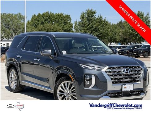 Used 2020 Hyundai Palisade Limited FWD image 2