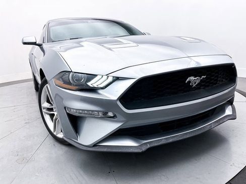 Used 2020 Ford Mustang Premium w/ Equipment Group 201A image 3