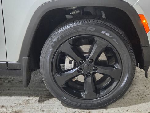 Certified 2022 Jeep Grand Cherokee Altitude image 13