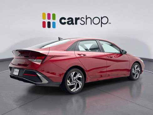 Used 2025 Hyundai Elantra Sport FWD image 5