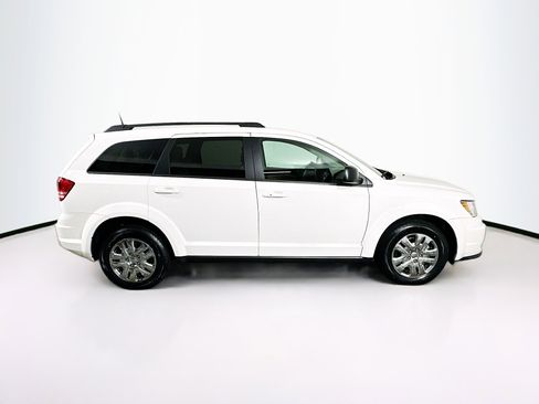 Used 2020 Dodge Journey SE image 10