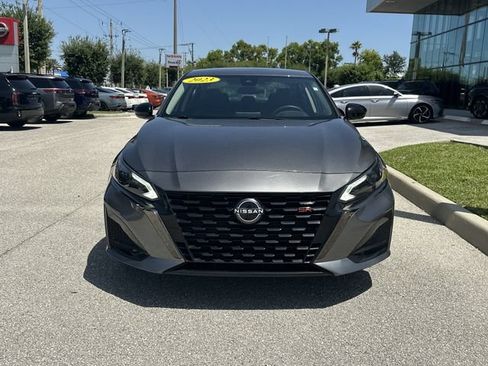 Used 2023 Nissan Altima 2.5 SR FWD image 4