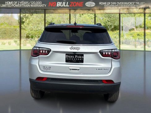 Used 2025 Jeep Compass Limited AWD/4WD image 4