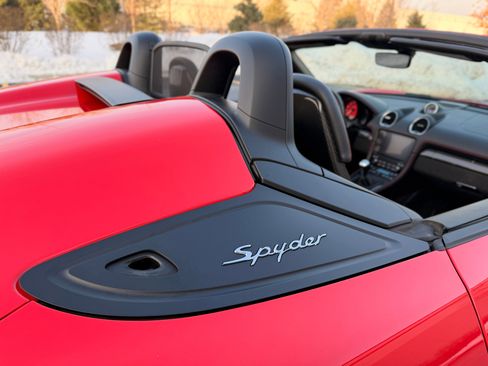 Used 2022 Porsche 718 Boxster Spyder image 37