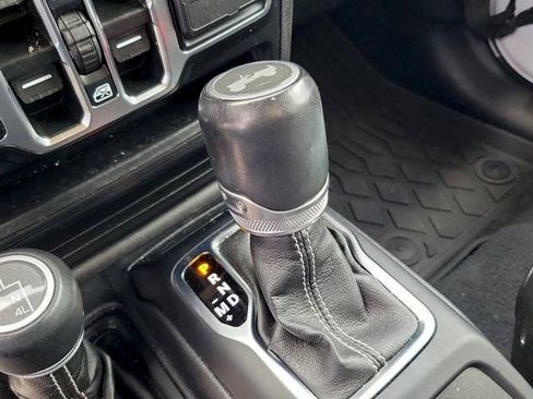 Used 2021 Jeep Wrangler Unlimited Sahara AWD/4WD image 29