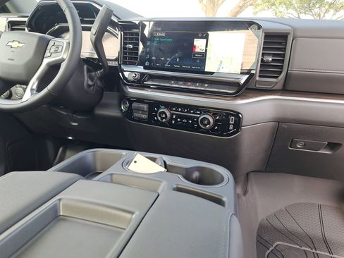 New 2025 Chevrolet Silverado 2500 LT image 15