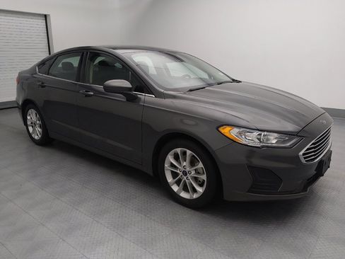 Used 2019 Ford Fusion SE image 11