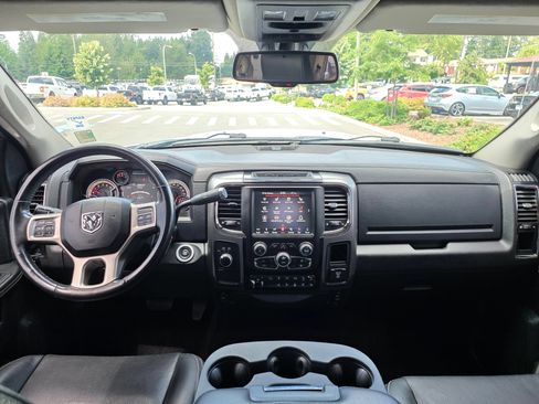 Used 2018 RAM 2500 Laramie w/ Sport Appearance Group AWD/4WD image 5