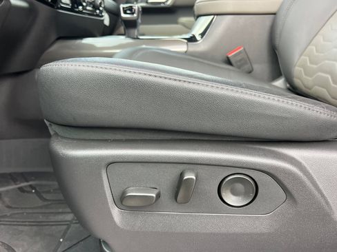 Certified 2025 Chevrolet Silverado 1500 ZR2 w/ Technology Package image 13