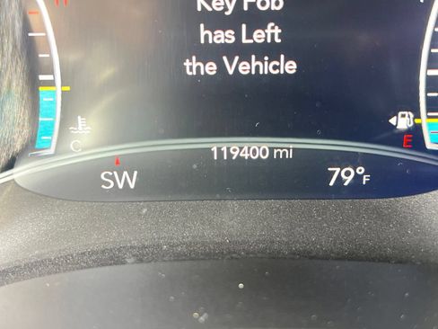 Used 2017 Chrysler Pacifica Touring-L Plus FWD image 16