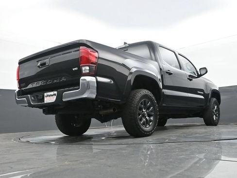 Used 2021 Toyota Tacoma SR5 RWD image 28