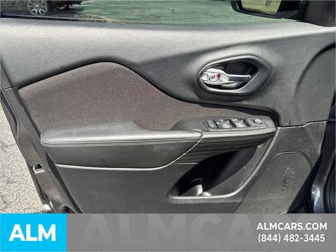 Used 2014 Jeep Cherokee Latitude image 12