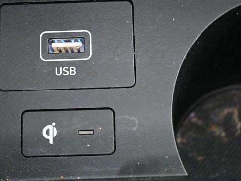 Used 2022 Hyundai Santa Fe Calligraphy w/ Cargo Package image 3