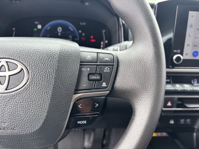 Used 2026 Toyota Camry LE FWD image 29