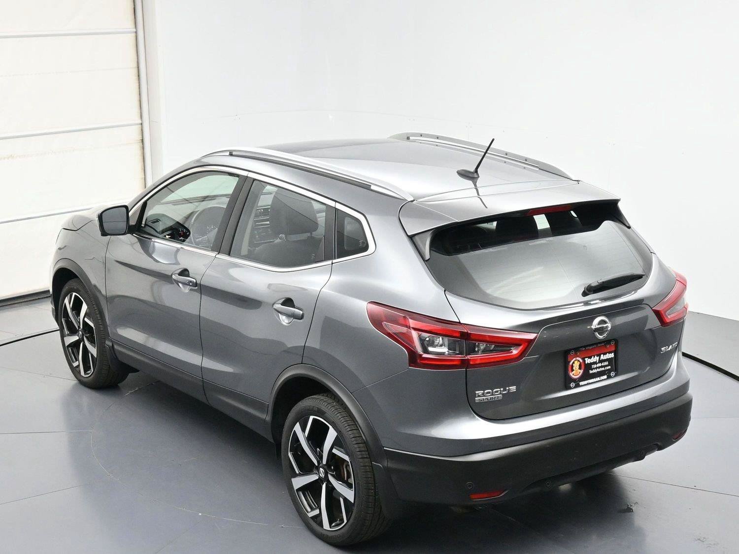 Certified 2021 Nissan Rogue Sport SL w/ Premium Package AWD/4WD image 32