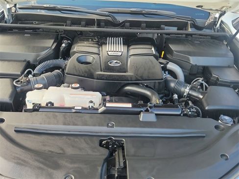 Used 2024 Lexus LX 600 F Sport image 30