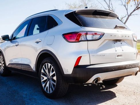 Used 2020 Ford Escape Titanium w/ Titanium Premium Package 2.0 image 8