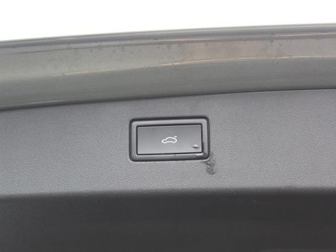 Used 2025 Volkswagen Tiguan SEL R-Line AWD/4WD image 6