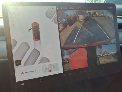 Used 2023 Tesla Model 3 Standard Range image 11