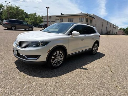 Used 2016 Lincoln MKX Reserve w/ Equipment Group 102A AWD/4WD image 4