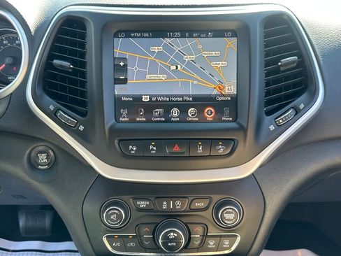 Used 2015 Jeep Cherokee Limited w/ Luxury Group image 25