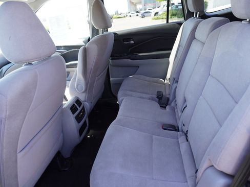 Used 2021 Honda Pilot EX image 12