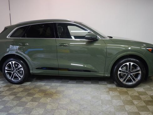 New 2025 Audi Q5 Prestige image 3
