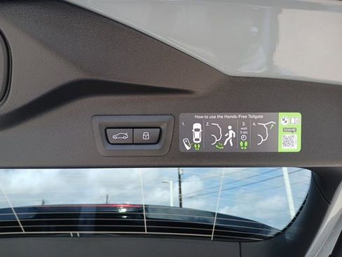 New 2026 BMW X5 sDrive40i image 10