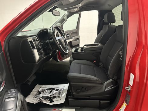 Used 2018 Chevrolet Silverado 1500 LT image 18