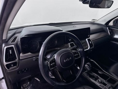 Used 2022 Kia Sorento SX image 9