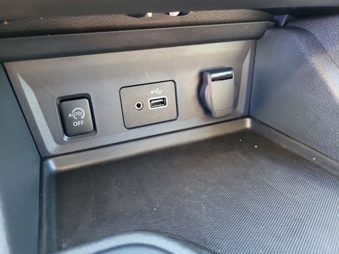 Certified 2025 Nissan Sentra S image 29