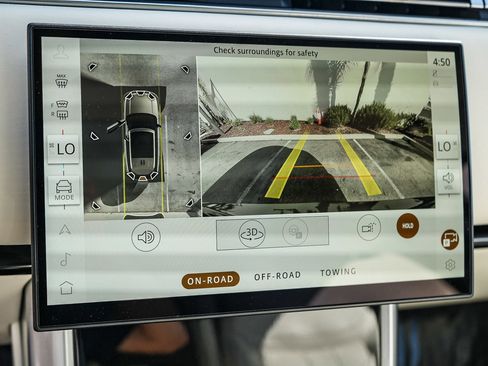 Certified 2025 Land Rover Range Rover SE AWD/4WD image 25