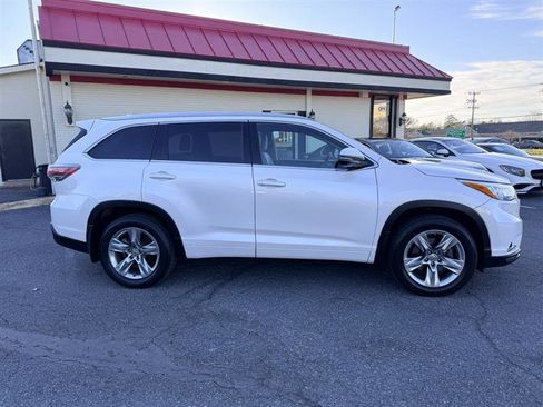 Used 2014 Toyota Highlander Limited w/ Driver Technology Package image 5