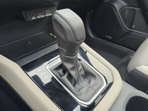 Certified 2025 Subaru Forester Limited image 25