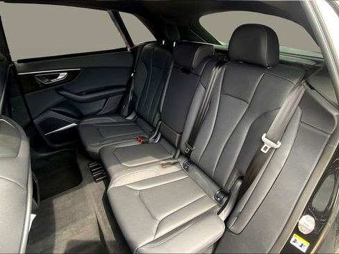 New 2025 Audi Q8 Premium Plus image 9