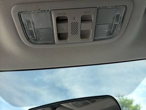 Used 2018 Honda HR-V EX image 23