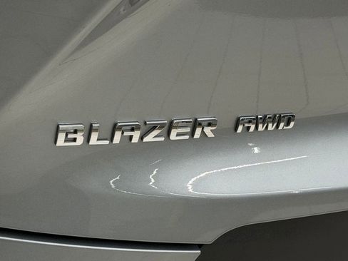 Used 2025 Chevrolet Blazer LT AWD/4WD image 33