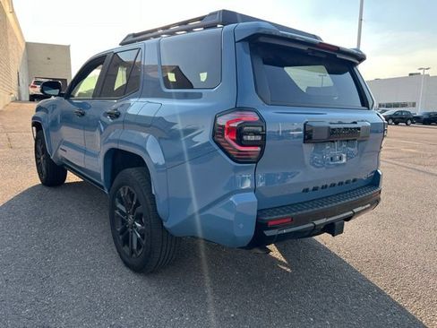 Used 2025 Toyota 4Runner Limited AWD/4WD image 3