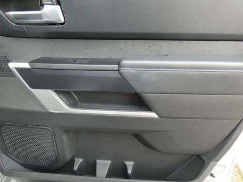 Used 2024 Toyota Tundra Platinum image 31