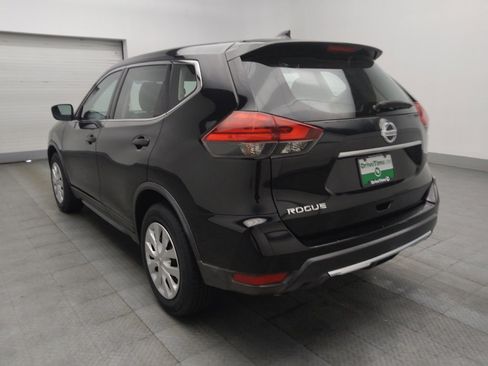 Used 2017 Nissan Rogue S FWD image 5