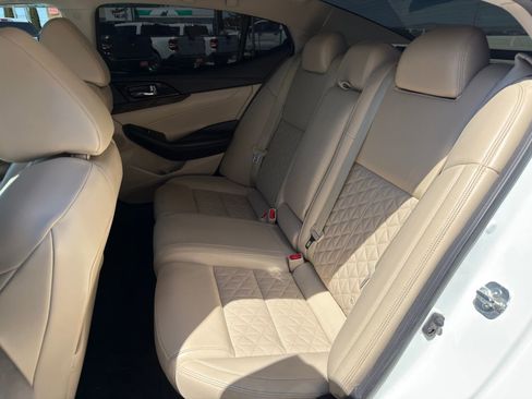 Used 2018 Nissan Maxima Platinum FWD image 30